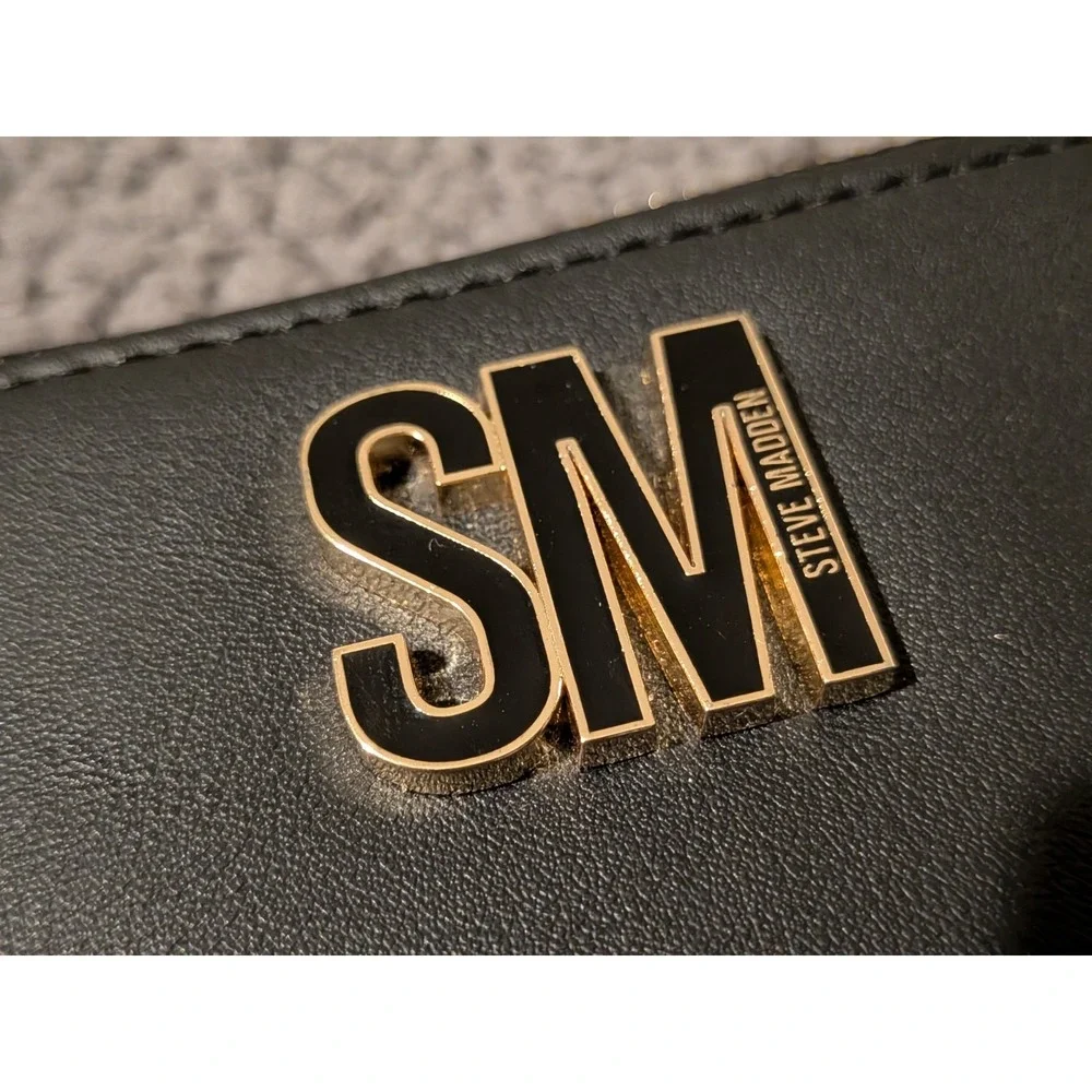 Steve Madden Card Holder / Wallet, Zip Around Coin Purse - Black & Gold